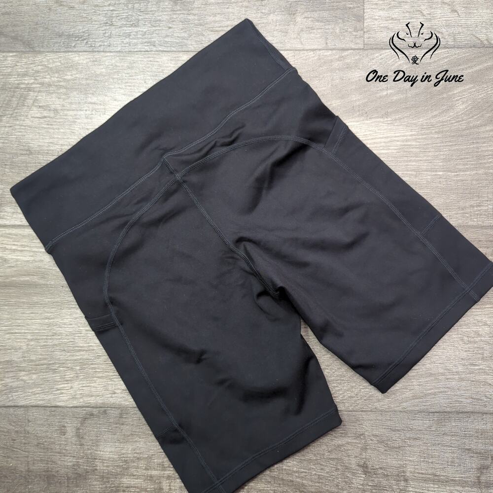 Hue Yoga Shorts Size S - Picture 6 of 6